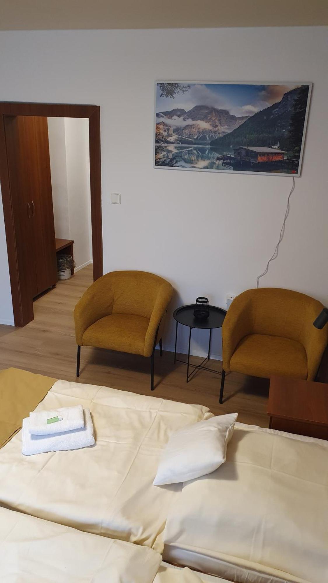 Hotel Felicia Калужа Екстер'єр фото